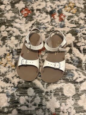 Sun-San White leather sandals